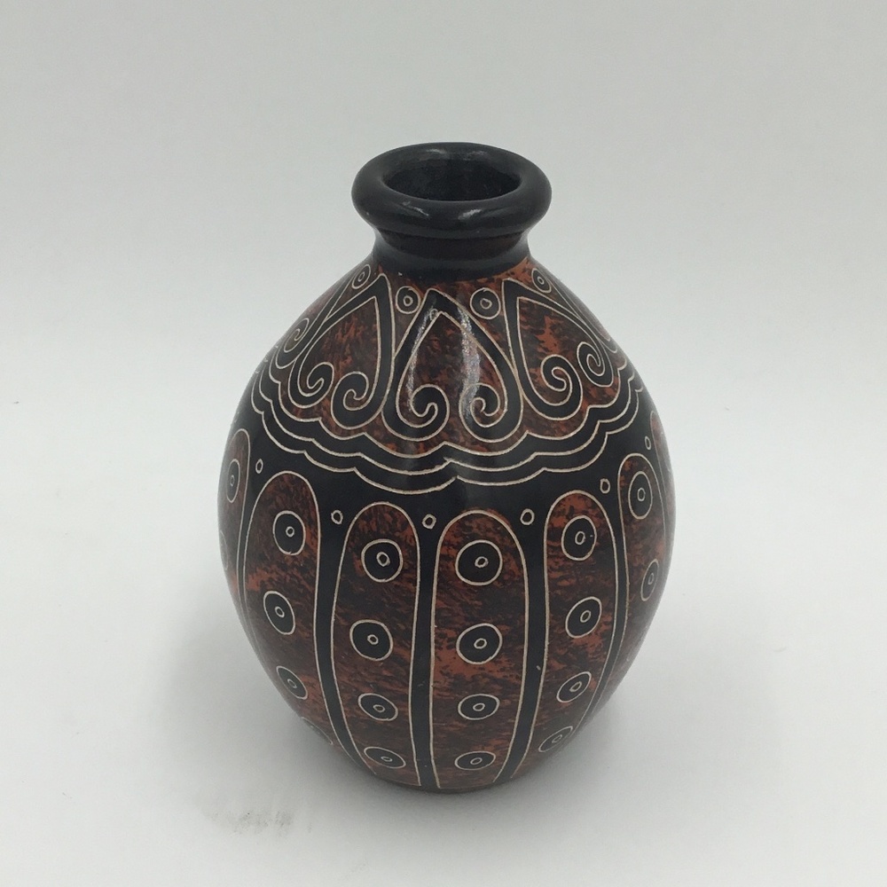 Handmade Signed Fanor y Candida Made in San Juan de Oriente Nicaragua Small Vase